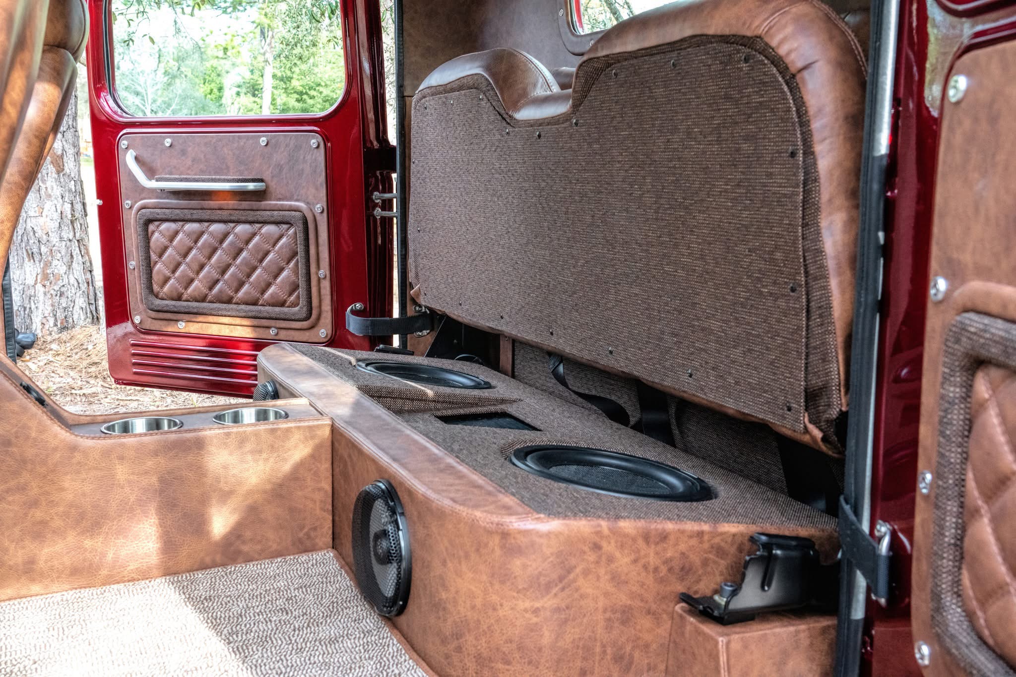 1946 Dodge Power Wagon 4-Door Cab thumbnail 5
