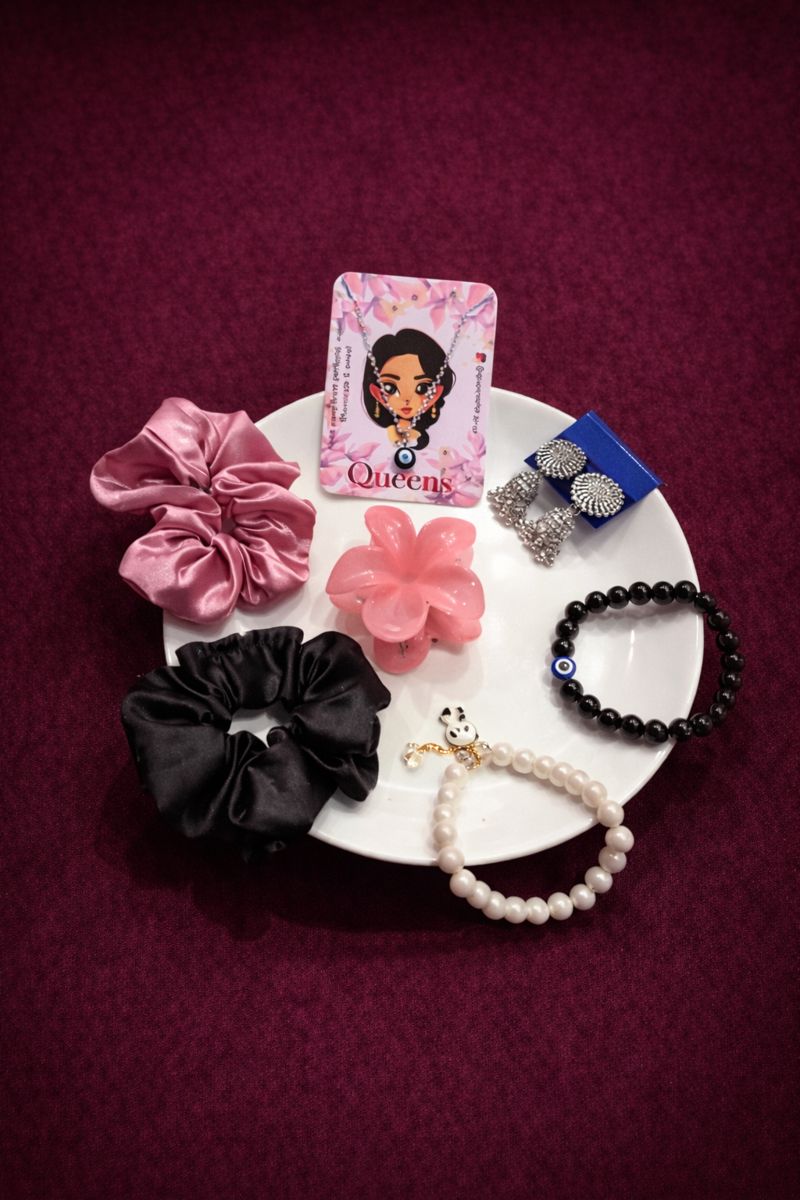Jewellery Gift Hamper for Girls/Women – Cute Pendant/Jhumka Earrings/Bracelet Set - Savéra collection