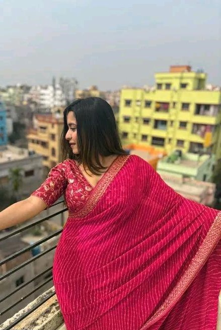 Fancy Designer  Lehriya  Pretty Sarees With New Fancy  Border With Blouse Piece.