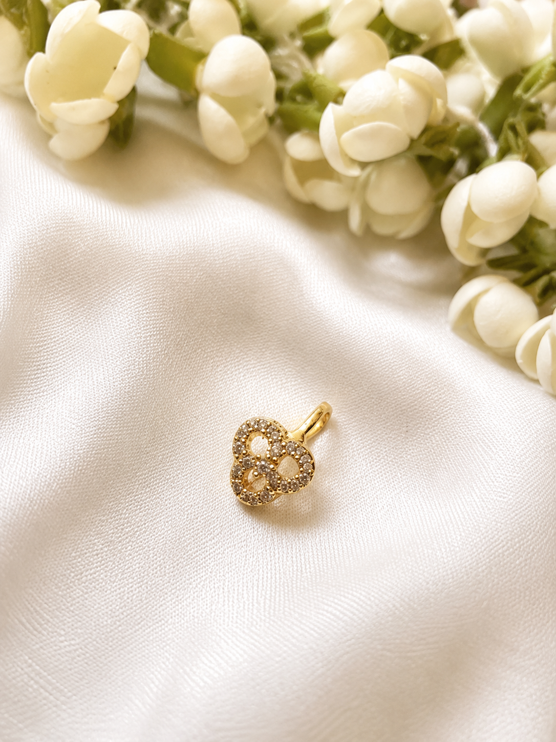 Golden Clover Nose Pin - Astra by Ash