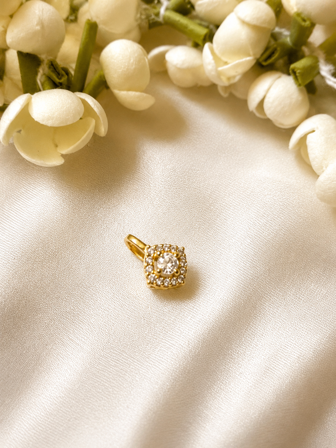 Golden Halo Nose Pin - Astra by Ash