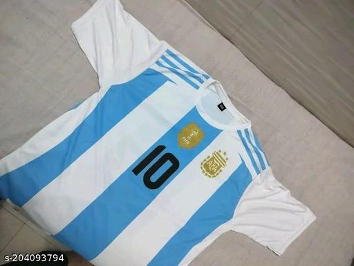 Argentina Messi Jersey crafted in premium polyester for comfort and performance. Perfect football t-shirt for true fans. - jersivo