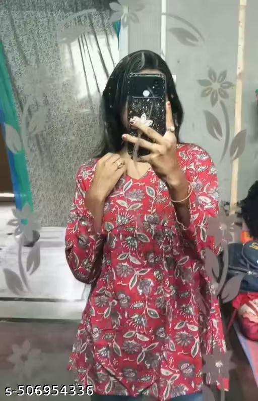 Trendy V-Neck top - NJORA LUXURY FASHION
