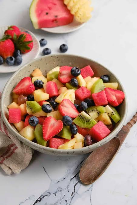 A bowl of fruit