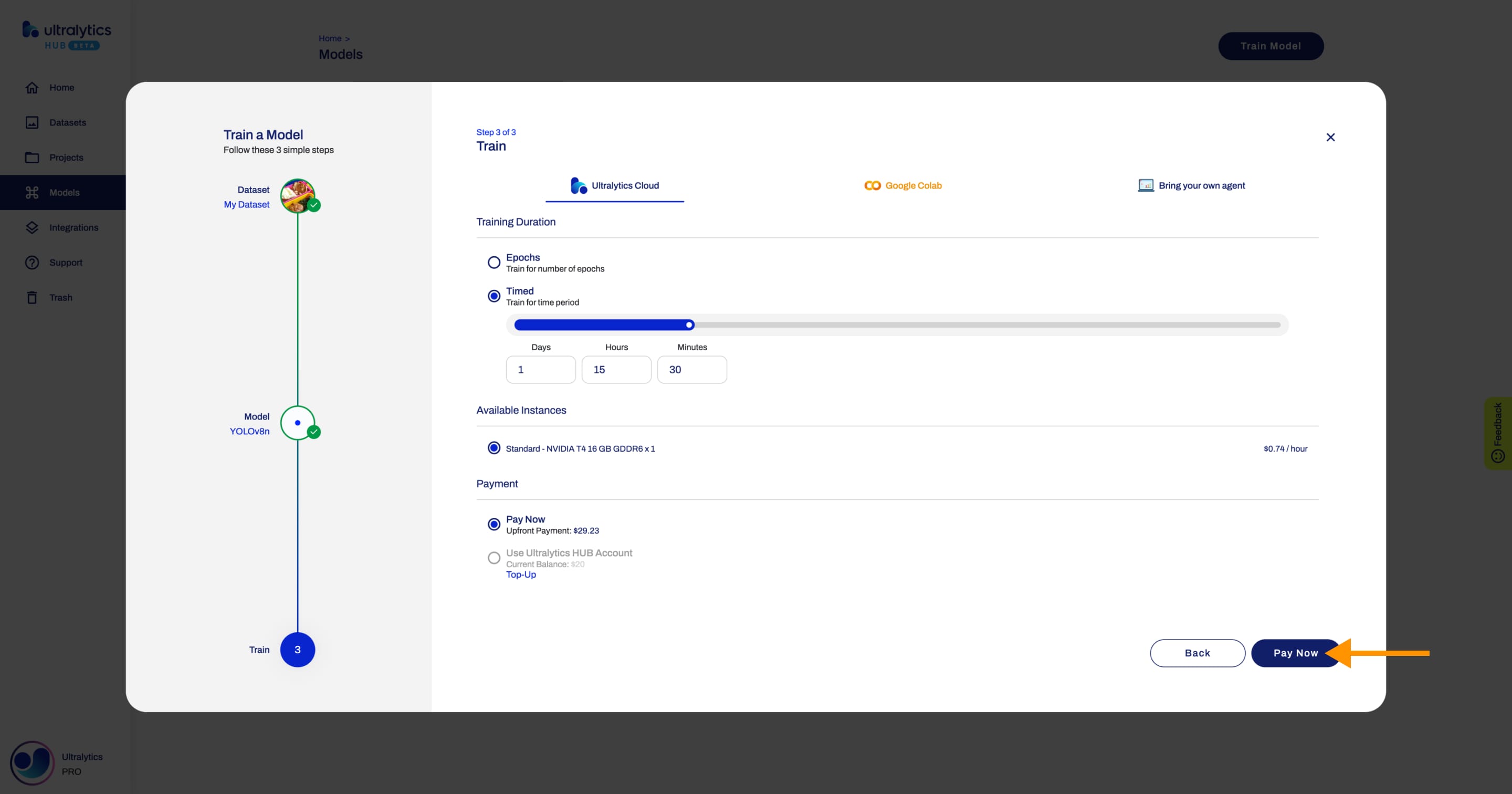 Ultralytics Captura de ecrã do HUB da caixa de diálogo "Modelo do comboio" com uma seta a apontar para o botão "Pagar agora