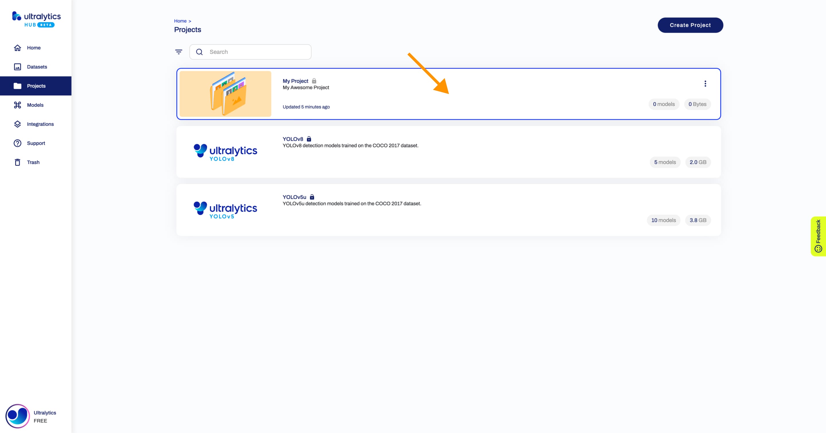 Ultralytics Schermata HUB della pagina dei Progetti con una freccia che indica uno dei progetti