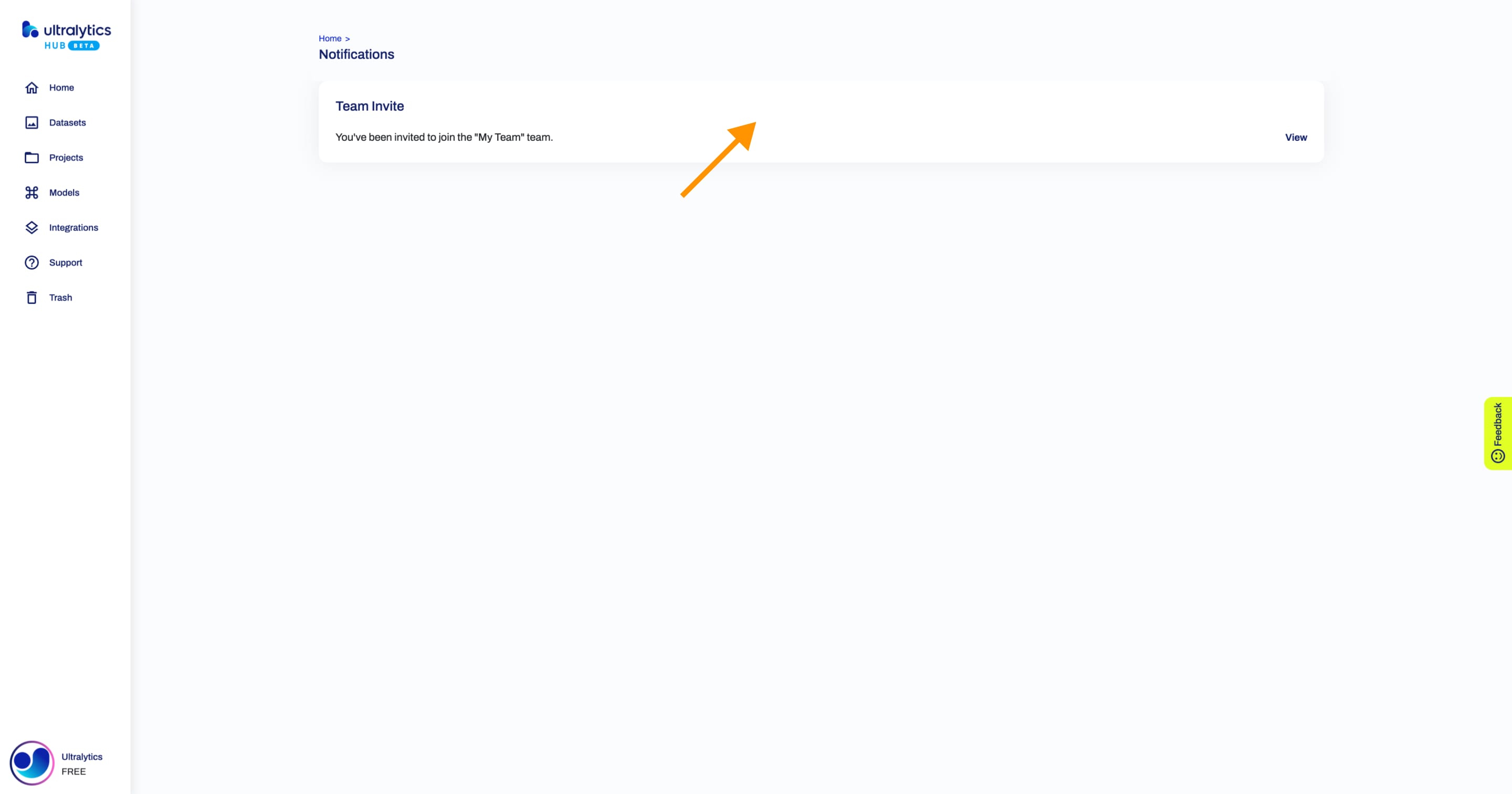 Ultralytics Captura de pantalla HUB de la página Notificaciones con una flecha apuntando a una de las notificaciones