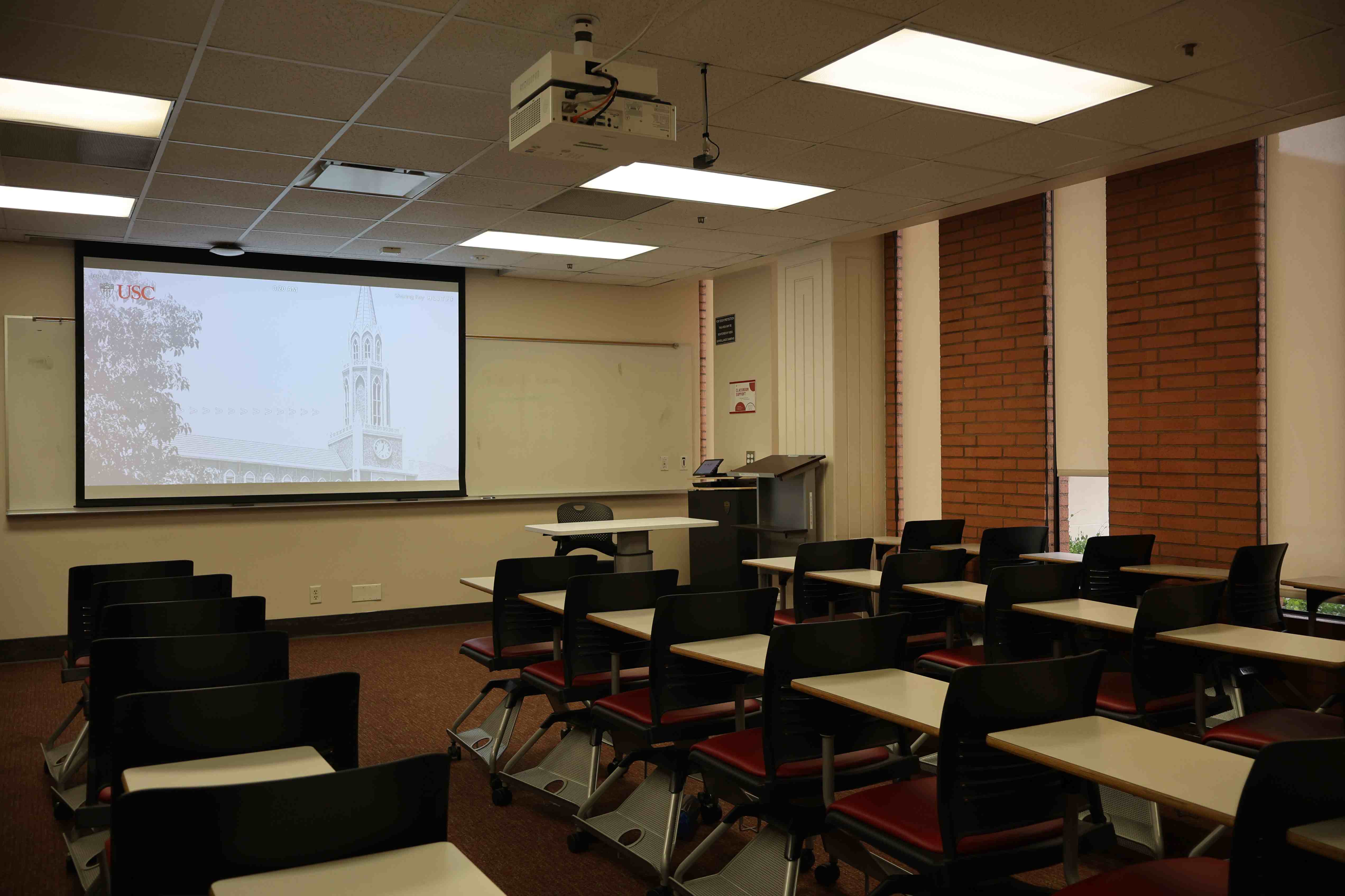 WPH102_RoomAvOn.JPG