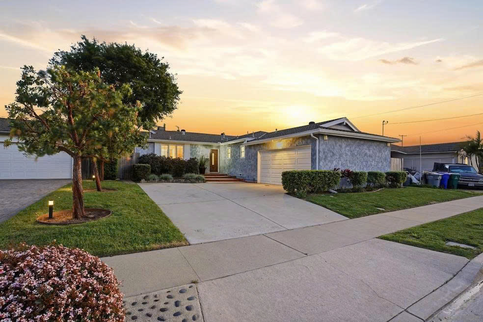 Peaceful 3-bedroom home for sale in Serra Mesa San Diego - by Team Vicky