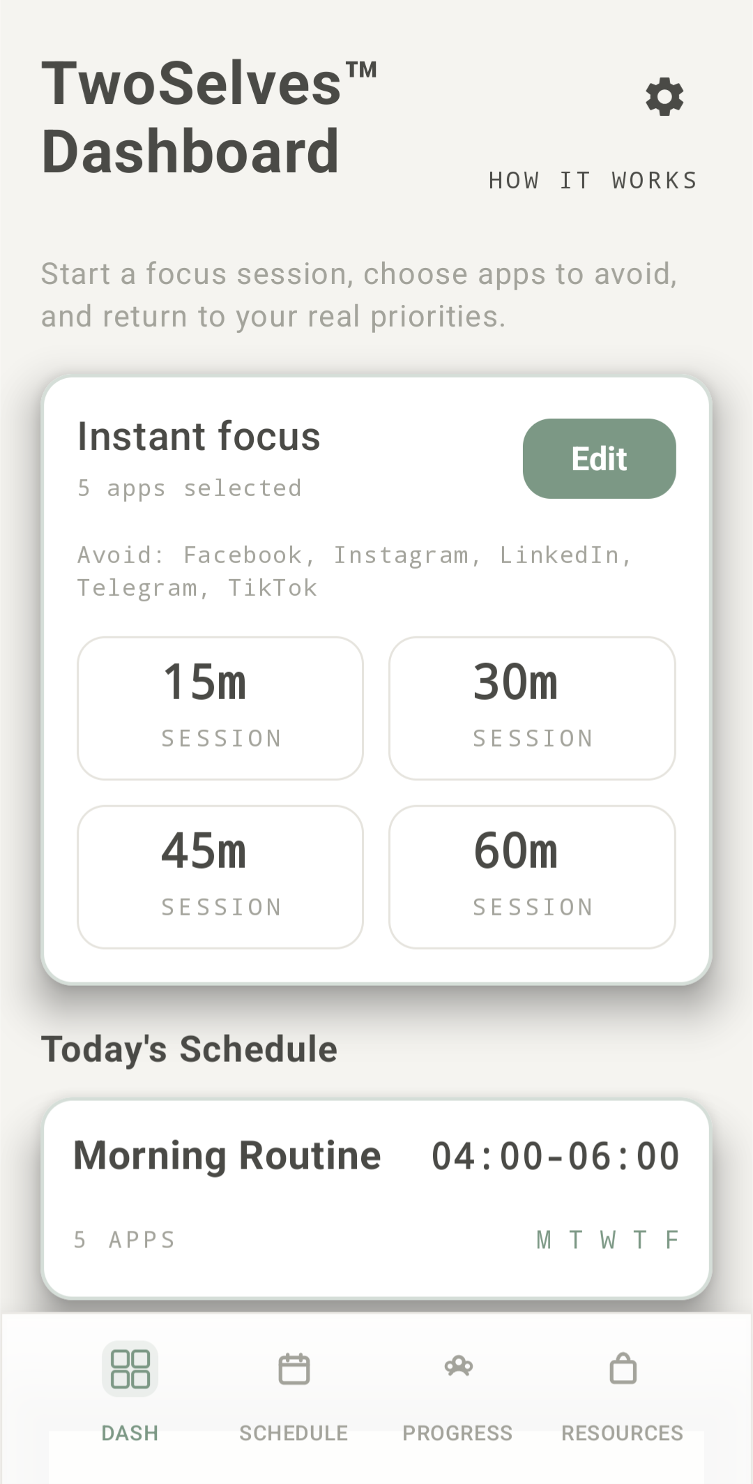 TwoSelves Dashboard with selected distractions, Instant Focus durations, and a recurring morning routine.