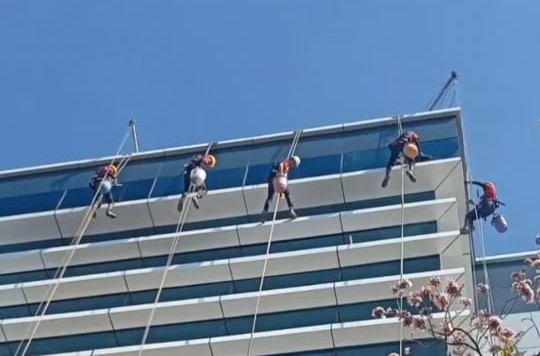 Facade Cleaning