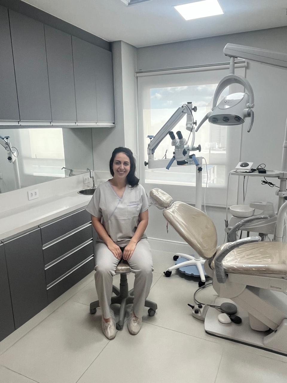 Caso de Endodontia Microscópica — imagem 1 de 3