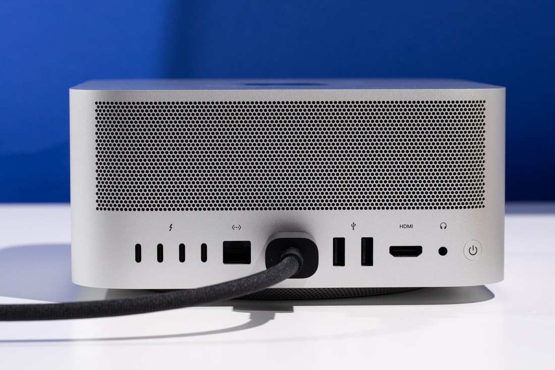 Mac Studio rear ports: four Thunderbolt 5, Ethernet, USB-A, HDMI, headphone jack