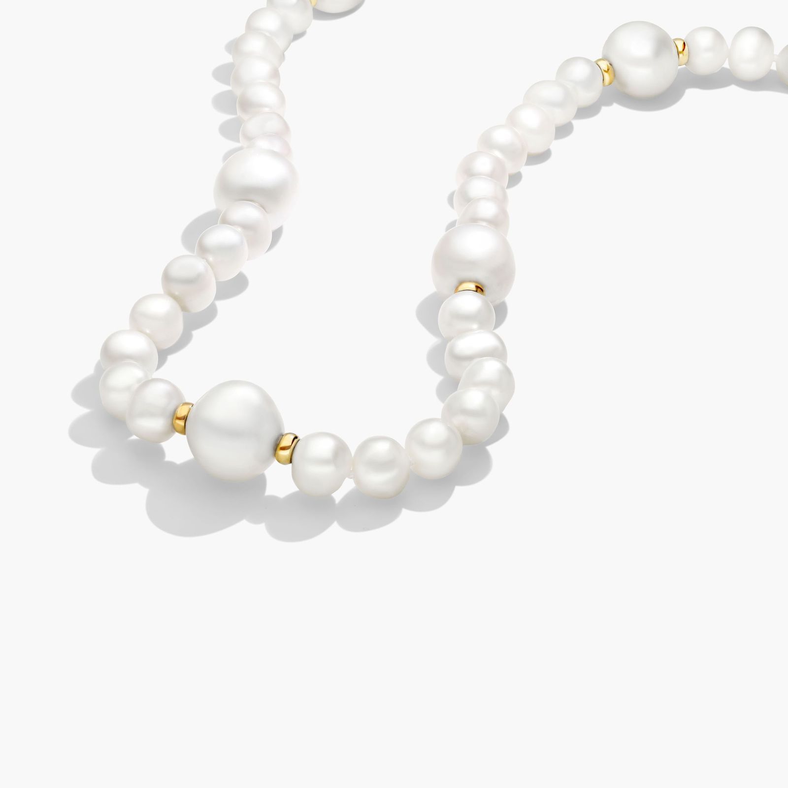 Cultured Freshwater Pearl Modern Strand Station Necklace