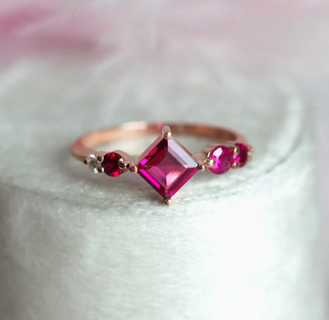 Gigi Pink Tourmaline Rubis Diamonds Cluster Ring