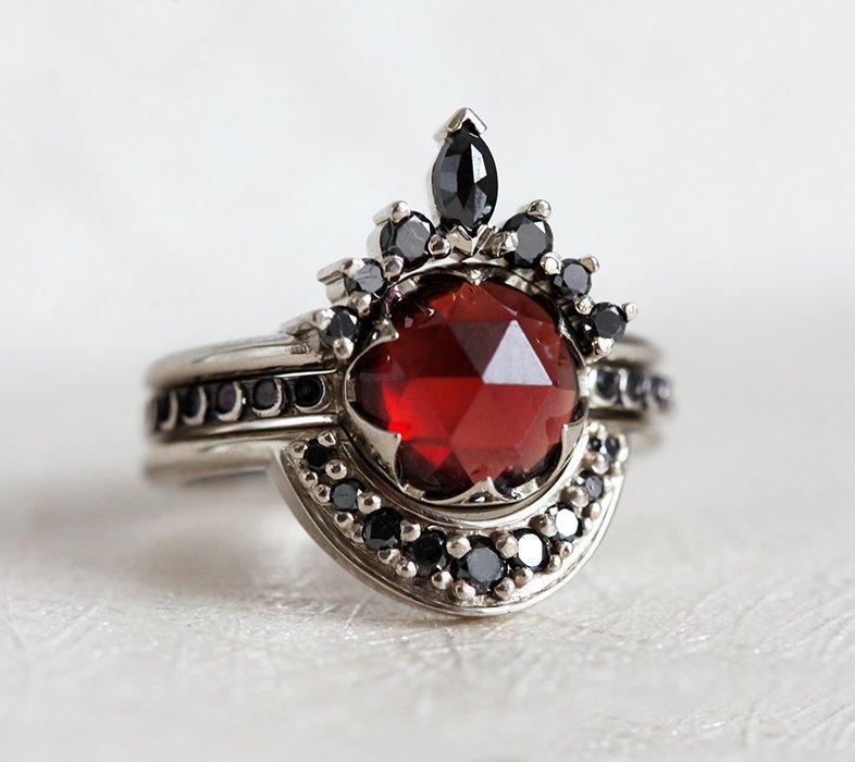 Red Moon Garnet Ring Set