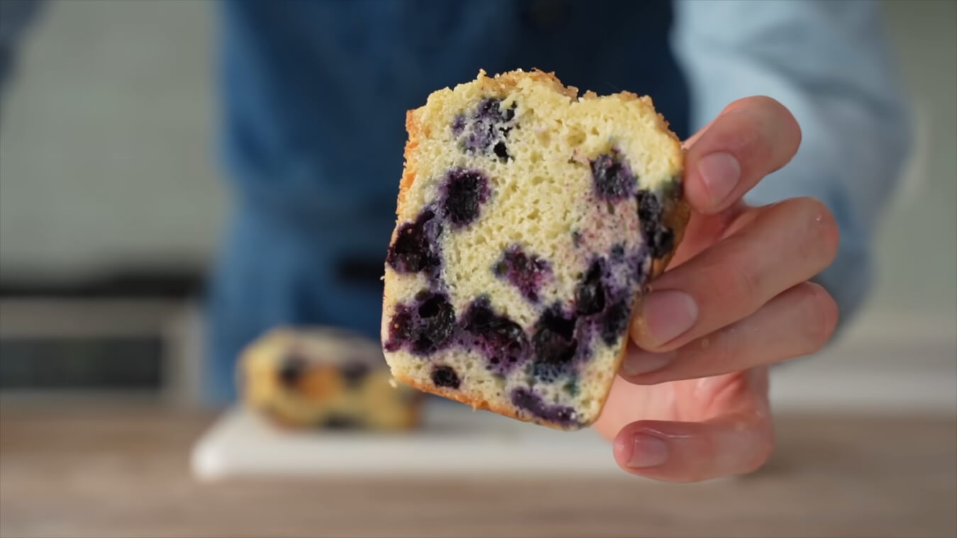 blueberry-jumbo-muffins