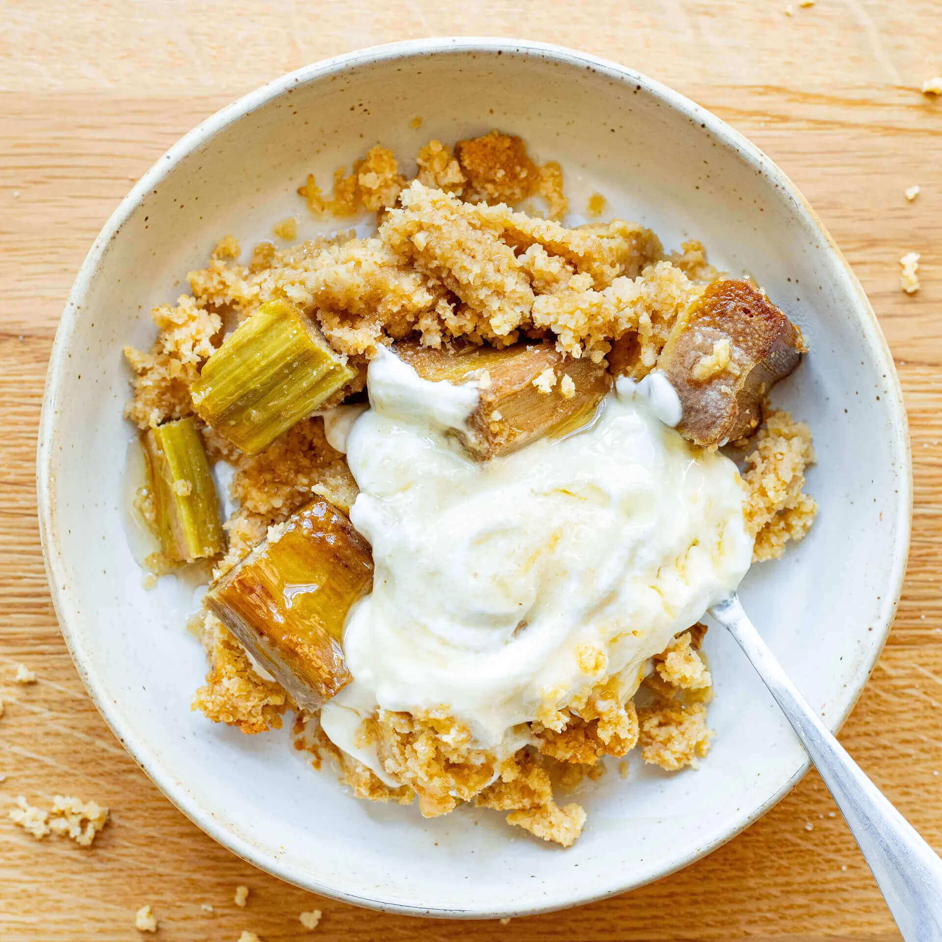 rhubarb-oat-bran-cake