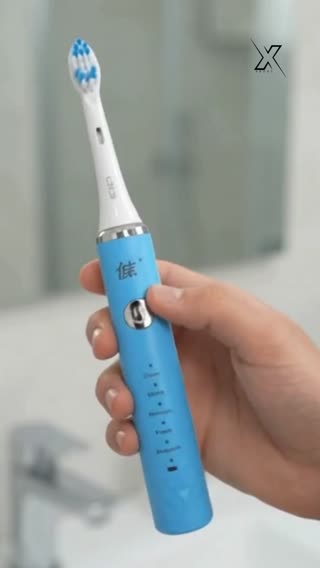 Spazzolino elettrico azzurro da uomo