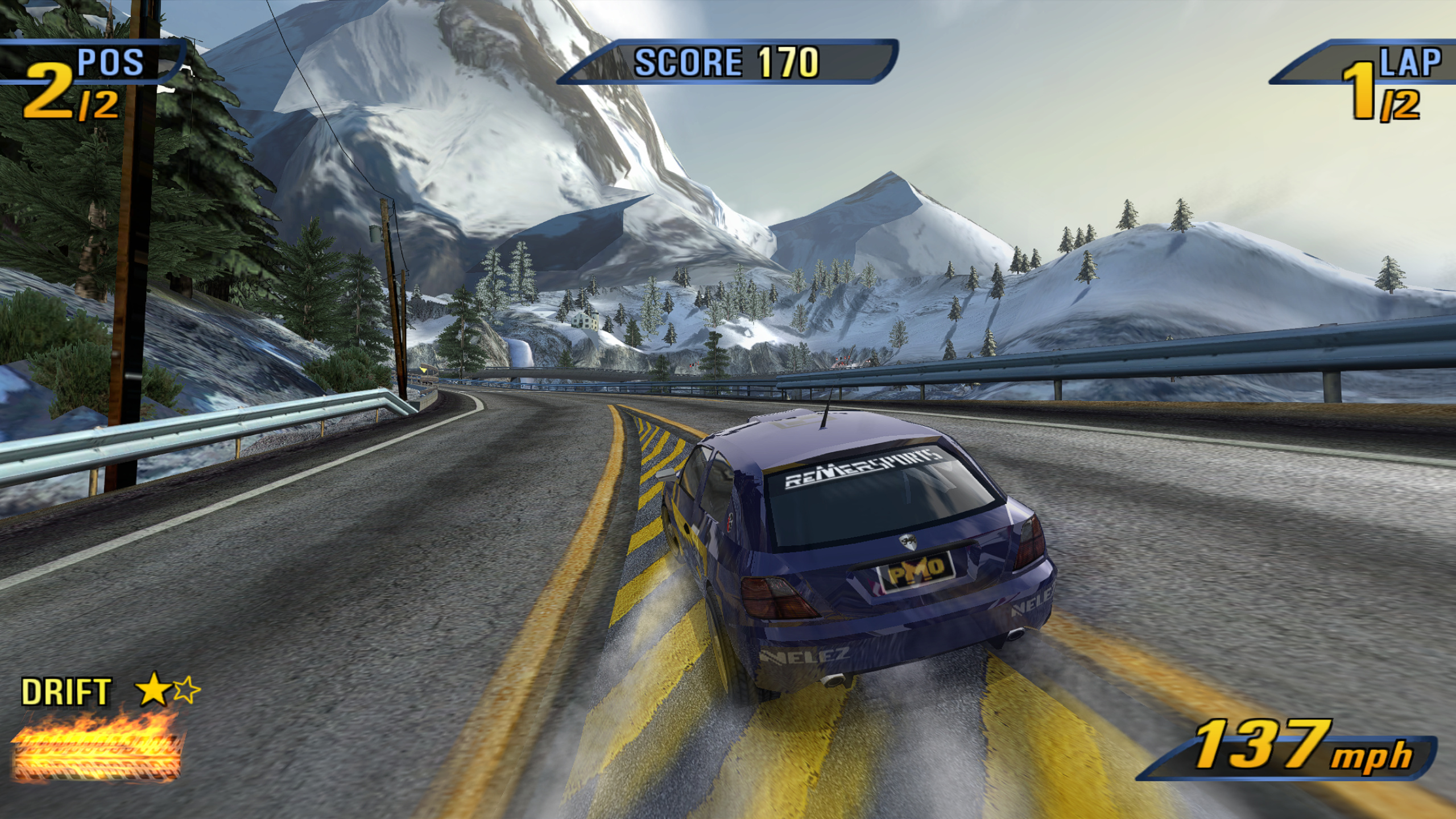 Burnout 3 Takedawn em corrida com carro roxo, pista alpina e montanhas com neve