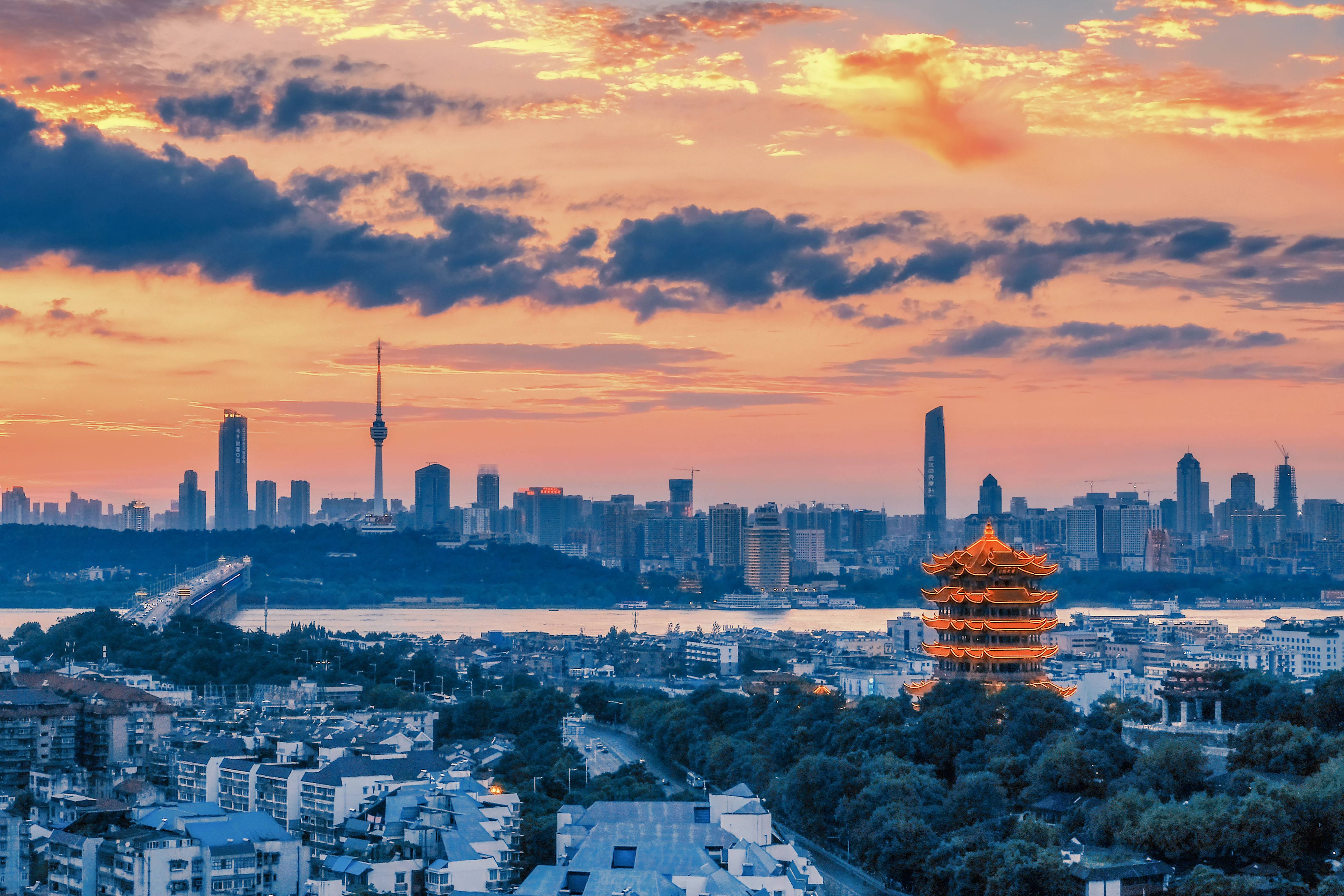 武漢--The Beautiful City of China