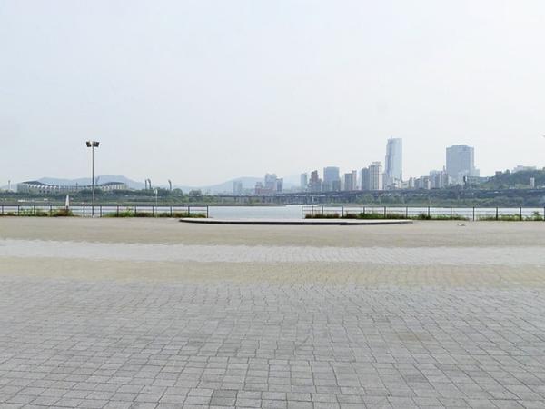 뚝섬 한강공원 장미정원 버스킹존