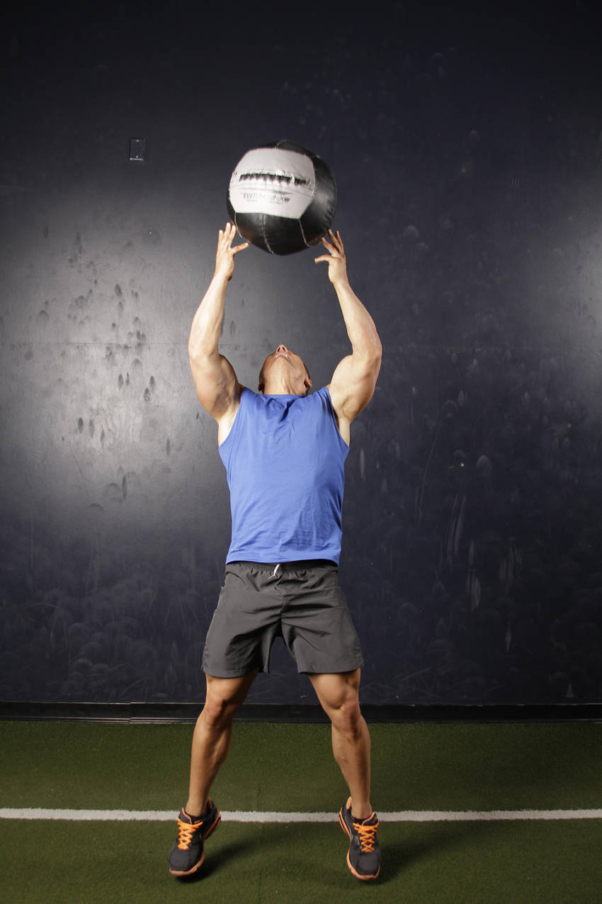 Backward Medicine Ball Throw reference position 2
