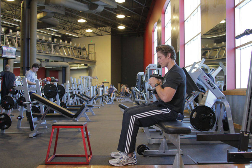 Dumbbell Seated Box Jump reference position 1