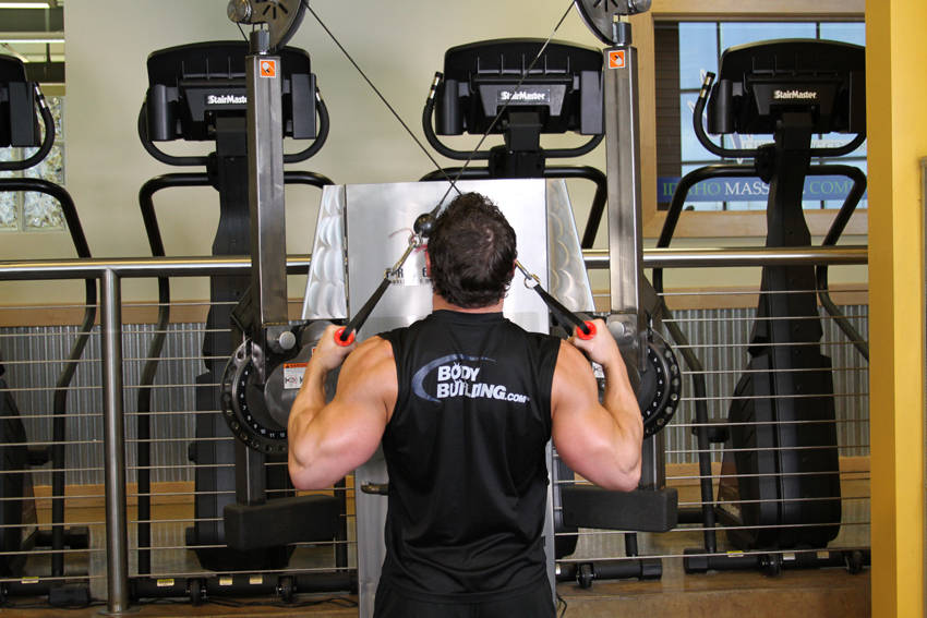 Full Range-Of-Motion Lat Pulldown reference position 2