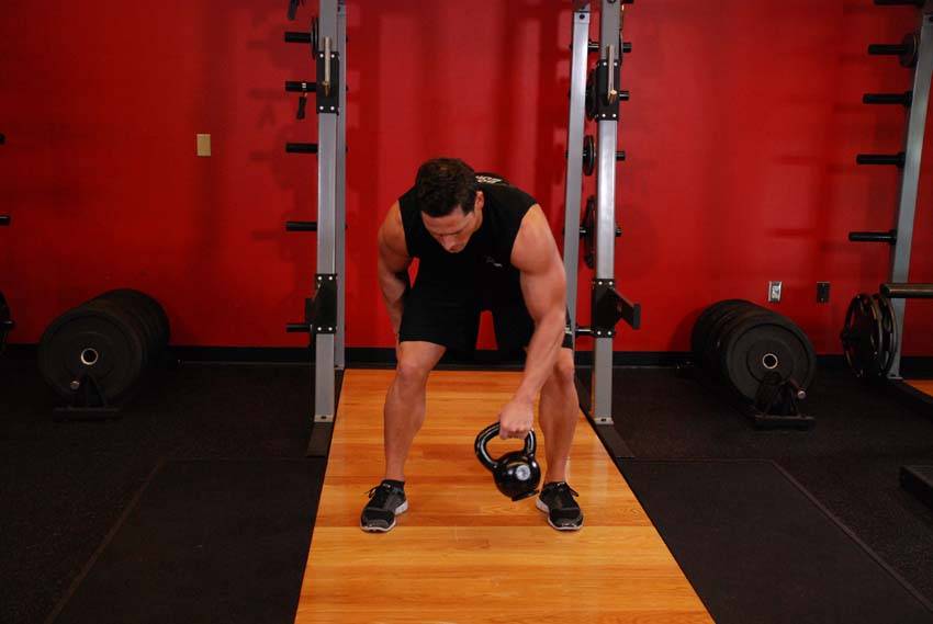 Kettlebell Figure 8 reference position 2