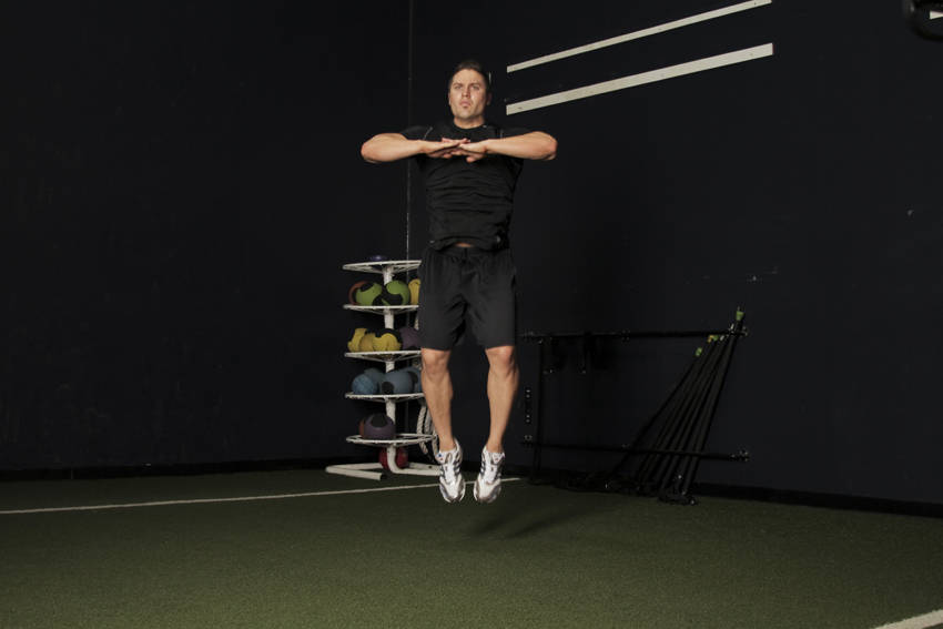 Knee Tuck Jump reference position 2