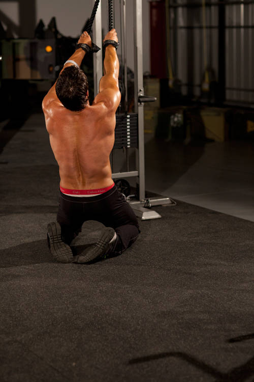 Kneeling High Pulley Row reference position 1