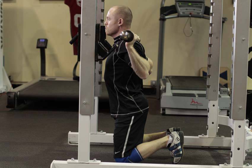 Kneeling Squat reference position 1