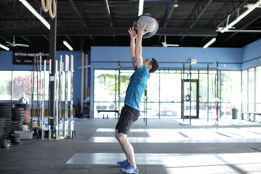 Medicine Ball Scoop Throw reference position 2