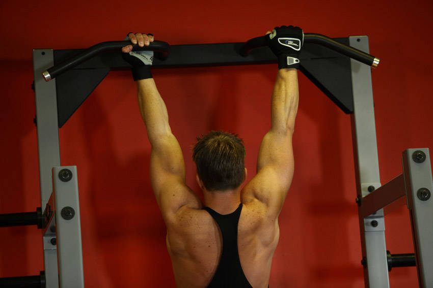 Mixed Grip Chin reference position 1