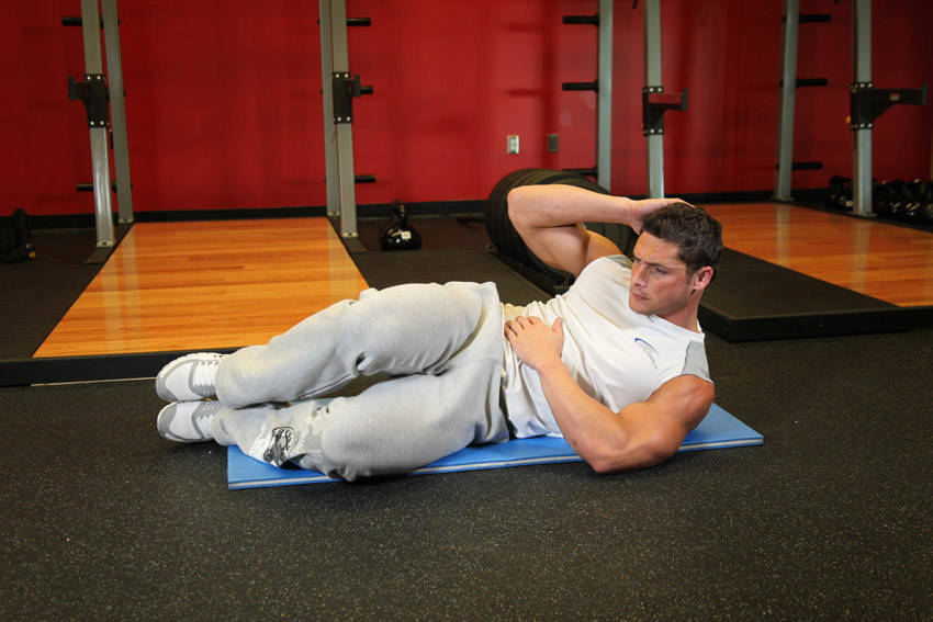Oblique Crunches - On The Floor reference position 2
