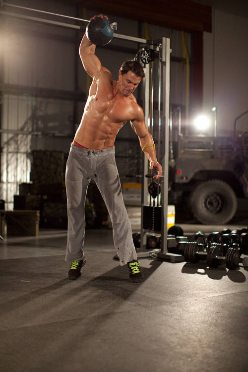 One-Arm Medicine Ball Slam reference position 1