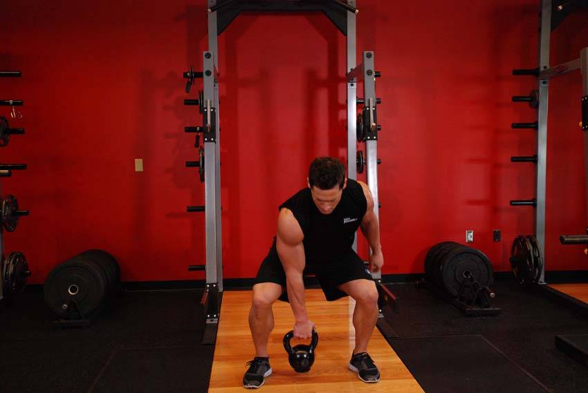 One-Arm Open Palm Kettlebell Clean reference position 1