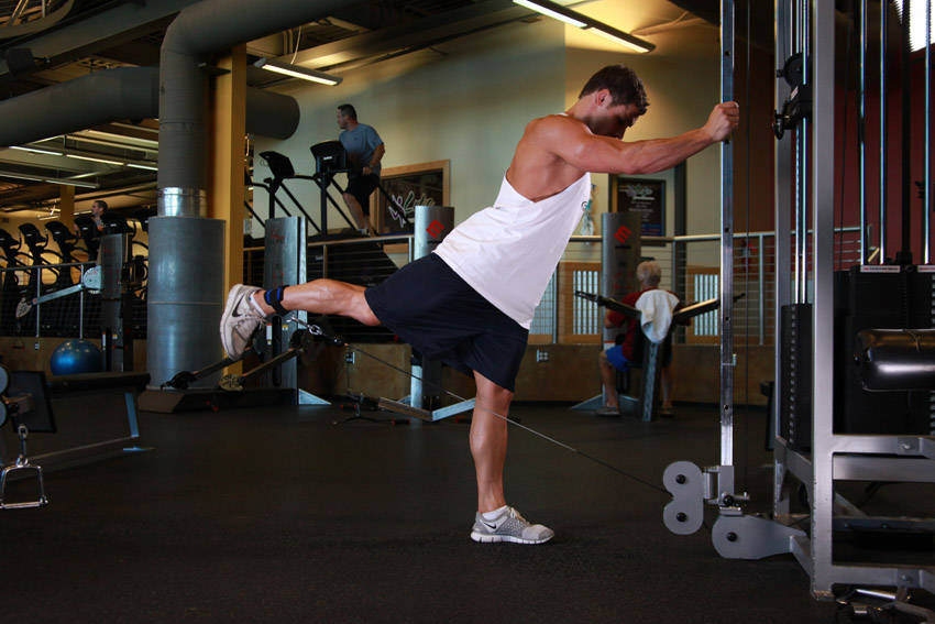 One-Legged Cable Kickback reference position 2