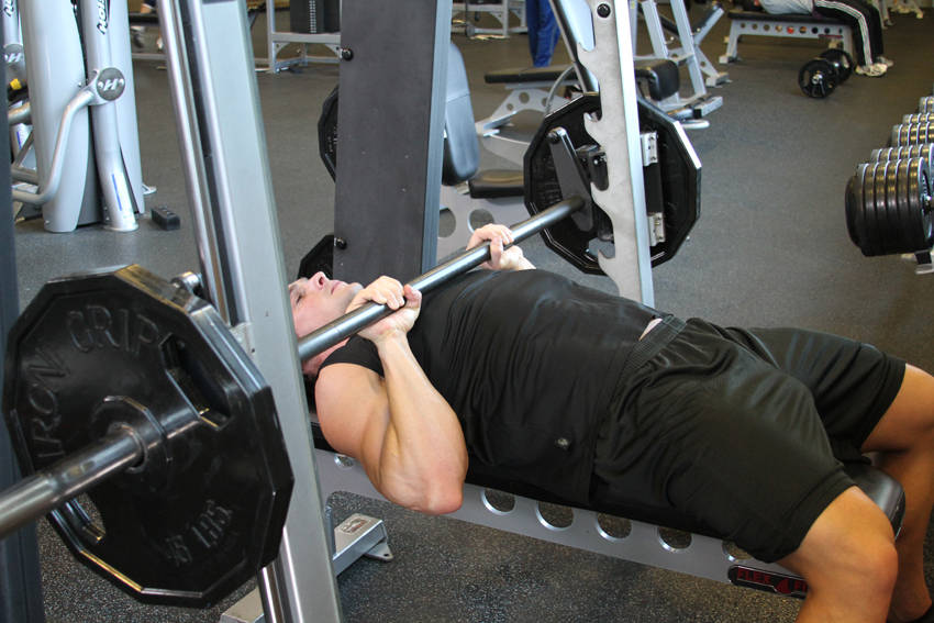 Smith Machine Close-Grip Bench Press reference position 1