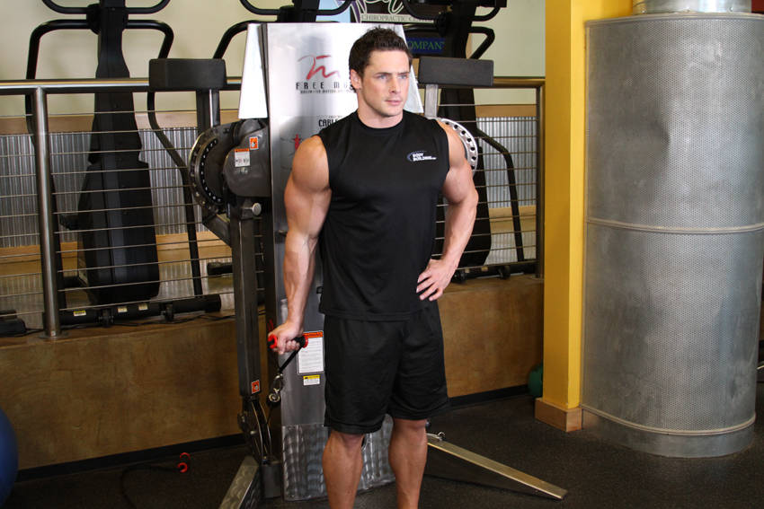 Standing One-Arm Cable Curl reference position 1