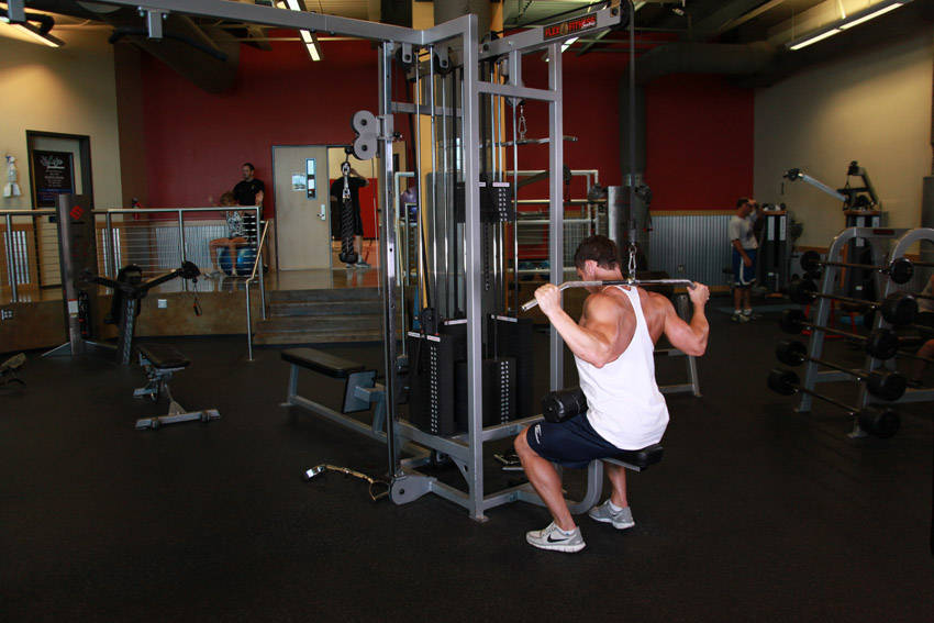Wide-Grip Pulldown Behind The Neck reference position 1
