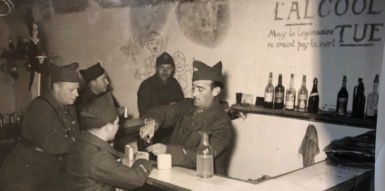 Bar de sous-officiers, photo originale, mur peint L'alcool tue