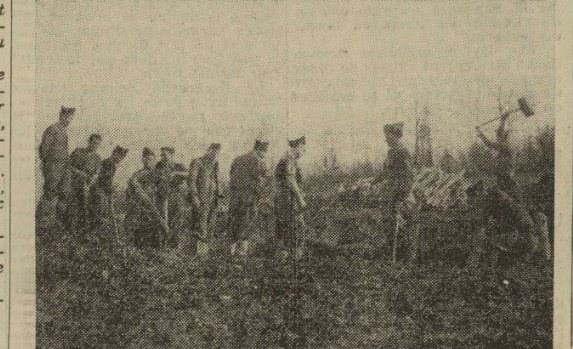 Légionnaires au travail de terrassement, zone des armées, 1940