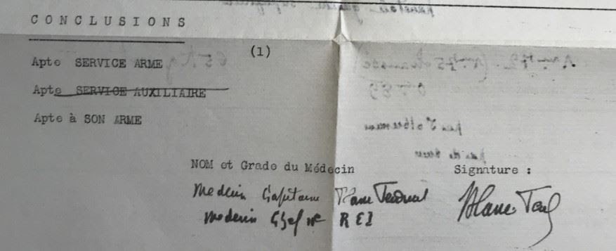 Fiche médicale d'incorporation, conclusion 'apte au service armé', signée du médecin-capitaine Blanc Perducet