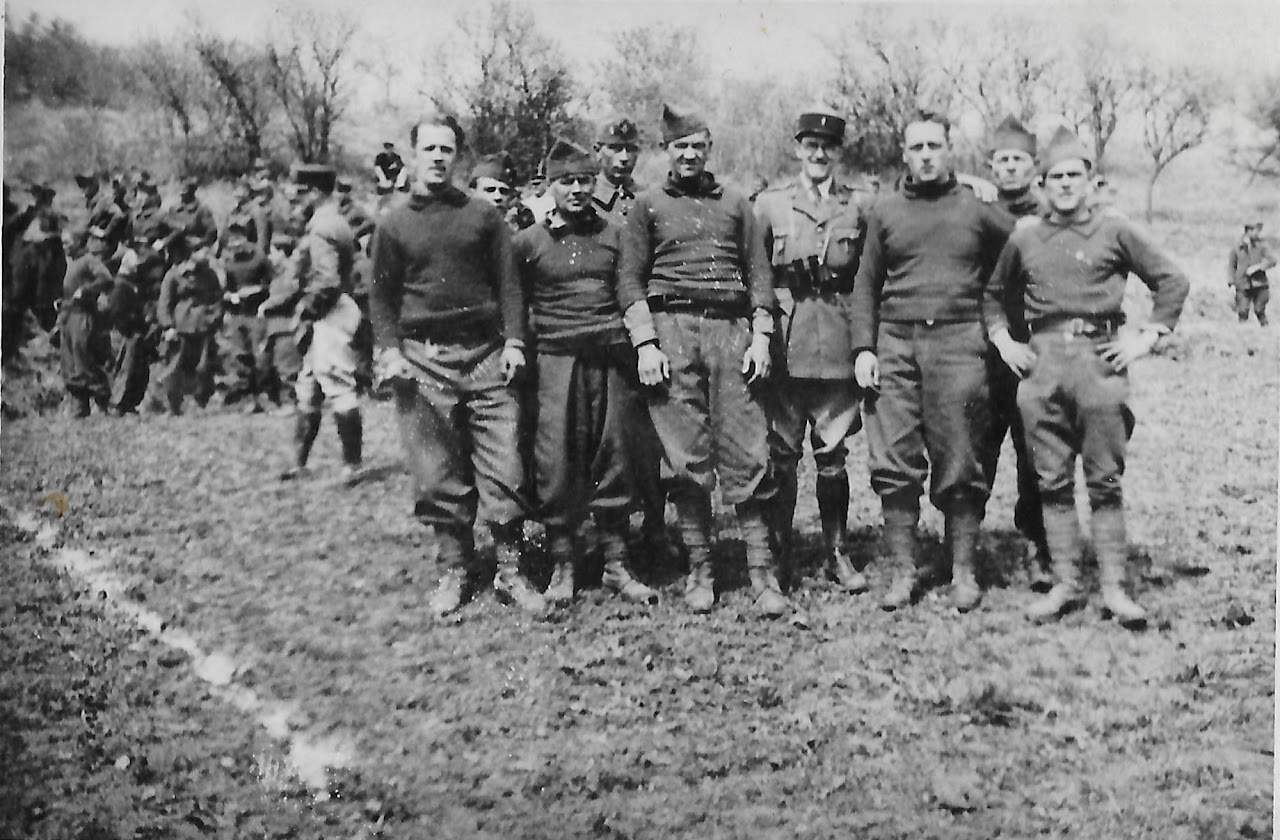 Jean Magne avec des officiers